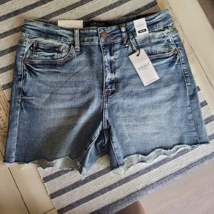 Judy Blue NWT L Mid Rise Paisley Bandana Shorts